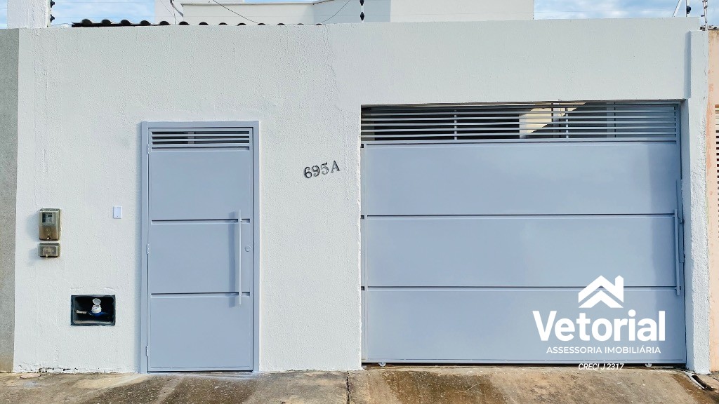 Foto Casa com 3 quartos, sendo 01 com suíte, 02 vagas de garagem, armário na cozinha e muito mais! Bairro Bandeirantes - Barreiras/Bahia