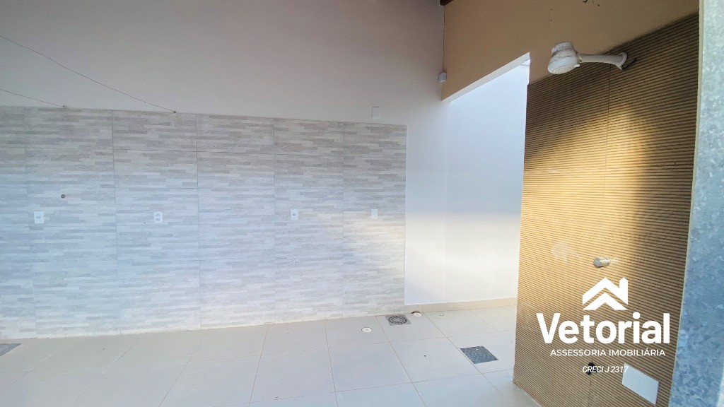 Foto Casa para locação com 2 quartos, sendo 01 com suíte, armários plajenados, garagem ampla, localização privilegiada - Bandeirantes, Barreiras, Bahia.