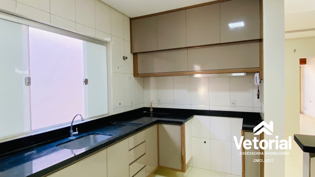 Foto Casa para locação com 2 quartos, sendo 01 com suíte, armários plajenados, garagem ampla, localização privilegiada - Bandeirantes, Barreiras, Bahia.