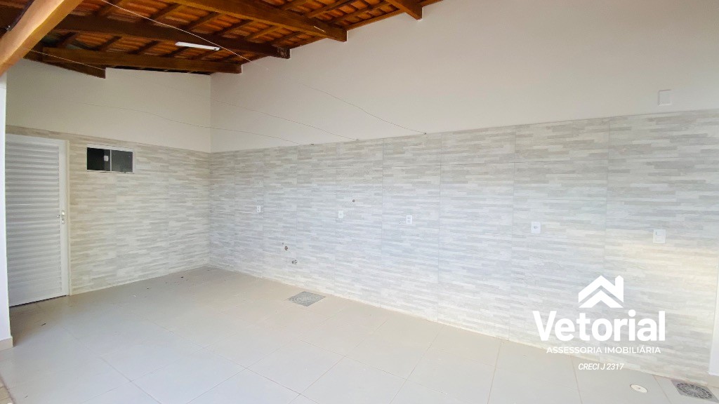 Foto Casa para locação com 2 quartos, sendo 01 com suíte, armários plajenados, garagem ampla, localização privilegiada - Bandeirantes, Barreiras, Bahia.