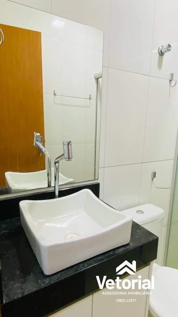 Foto Casa para locação com 2 quartos, sendo 01 com suíte, armários plajenados, garagem ampla, localização privilegiada - Bandeirantes, Barreiras, Bahia.