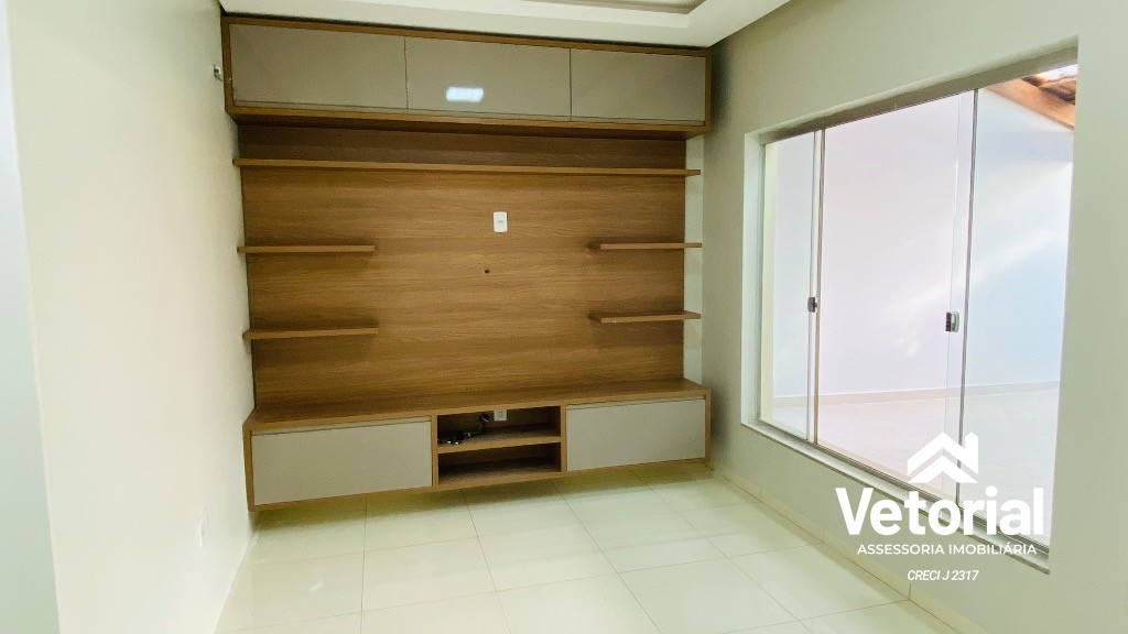 Foto Casa para locação com 2 quartos, sendo 01 com suíte, armários plajenados, garagem ampla, localização privilegiada - Bandeirantes, Barreiras, Bahia.