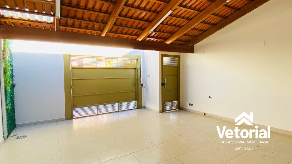 Foto Casa para locação com 2 quartos, sendo 01 com suíte, armários plajenados, garagem ampla, localização privilegiada - Bandeirantes, Barreiras, Bahia.