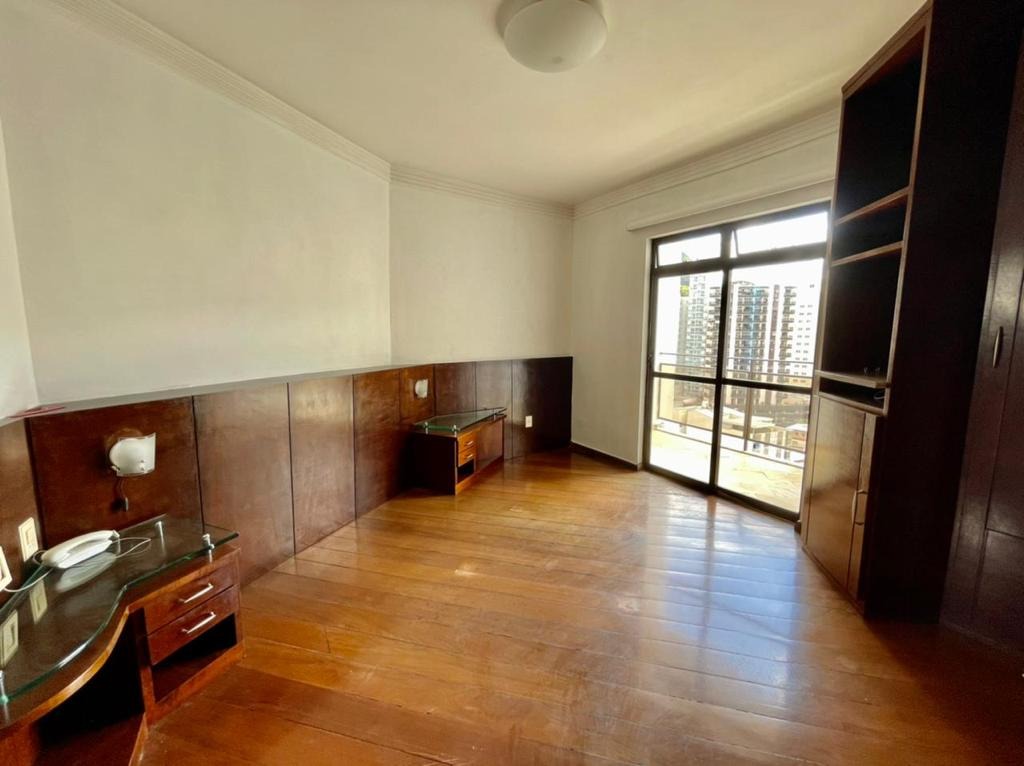 Apartamento à venda com 6 quartos, 485m² - Foto 13