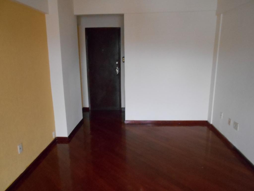 Apartamento à venda com 2 quartos, 110m² - Foto 5