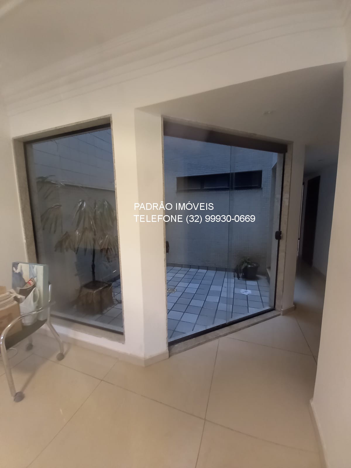 Apartamento à venda com 3 quartos, 208m² - Foto 6