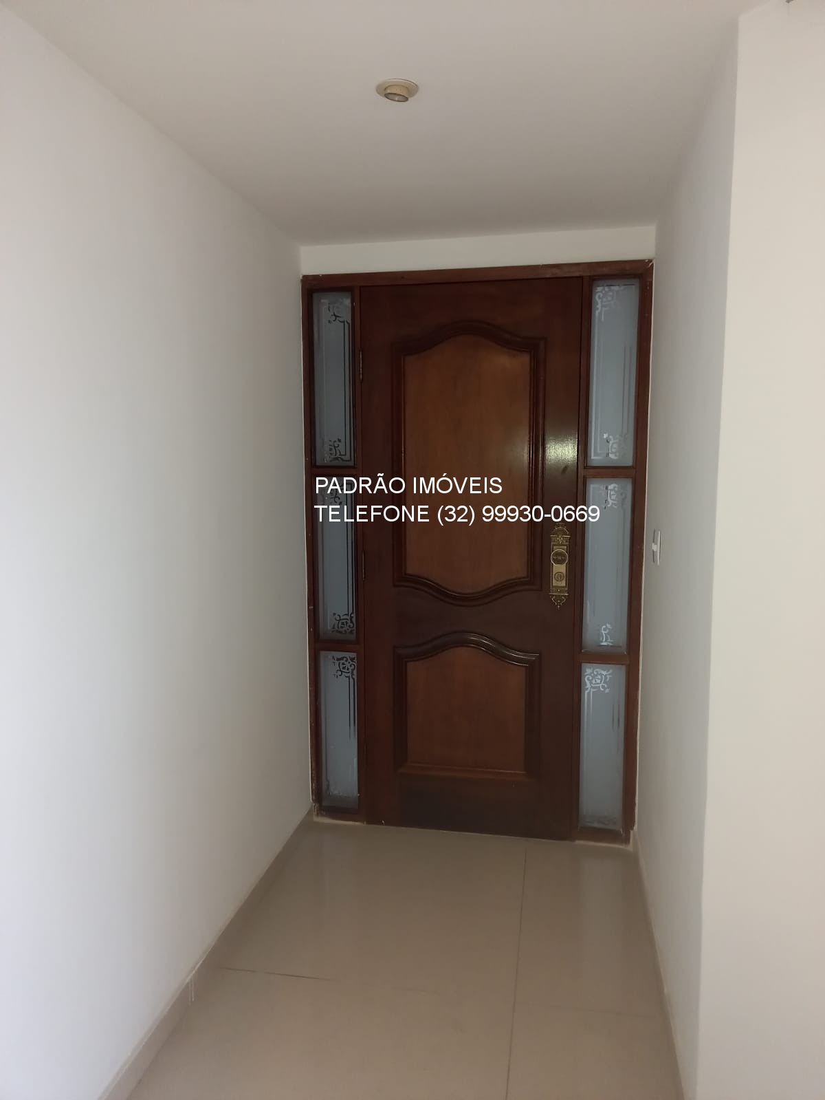 Apartamento à venda com 3 quartos, 208m² - Foto 2