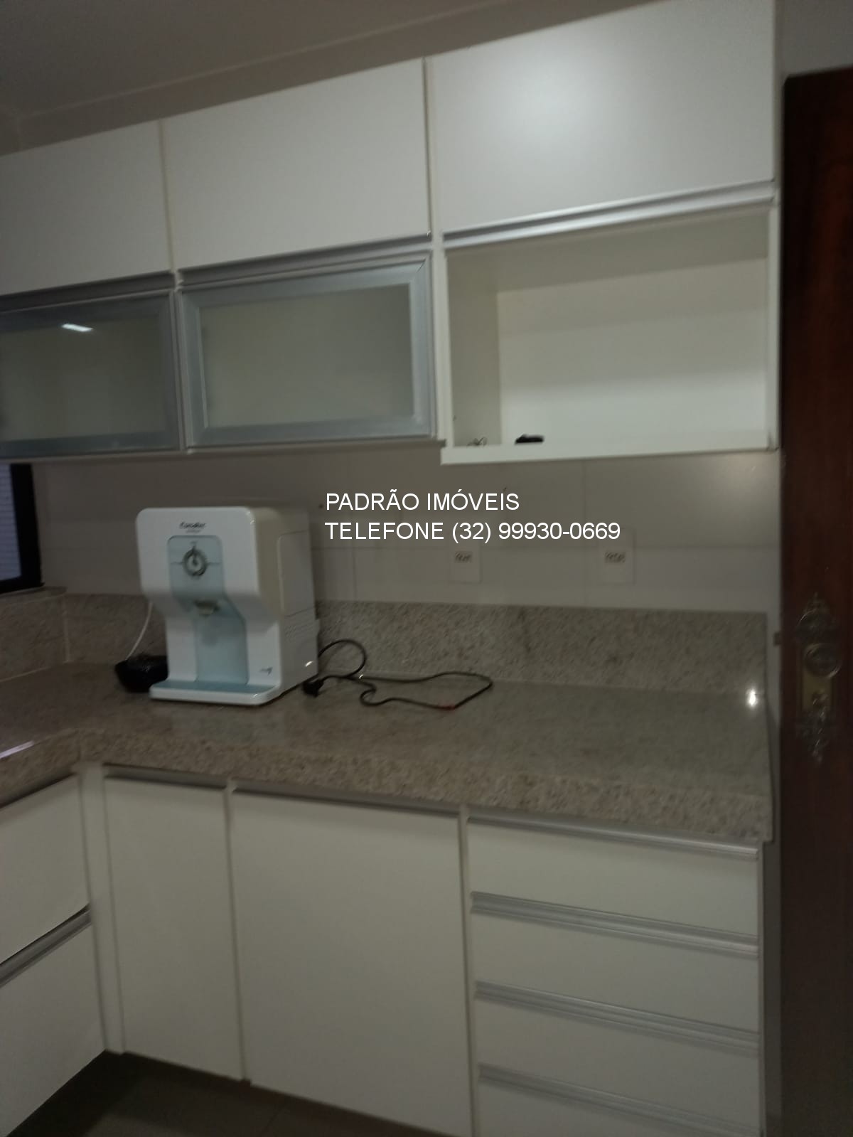 Apartamento à venda com 3 quartos, 208m² - Foto 32