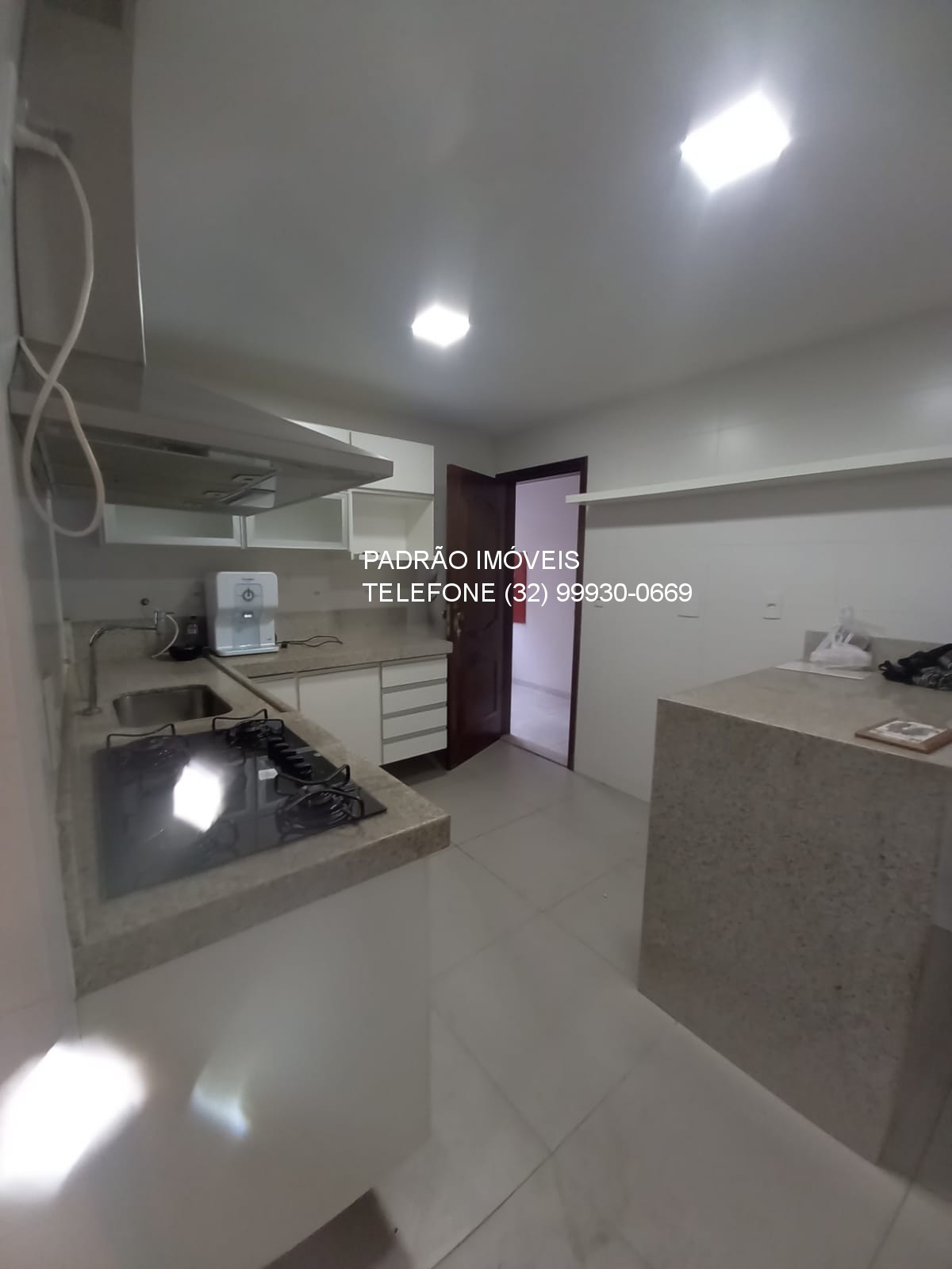 Apartamento à venda com 3 quartos, 208m² - Foto 25