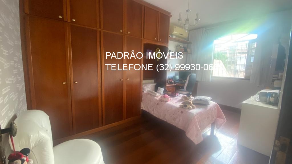 Casa à venda com 2 quartos, 600m² - Foto 12