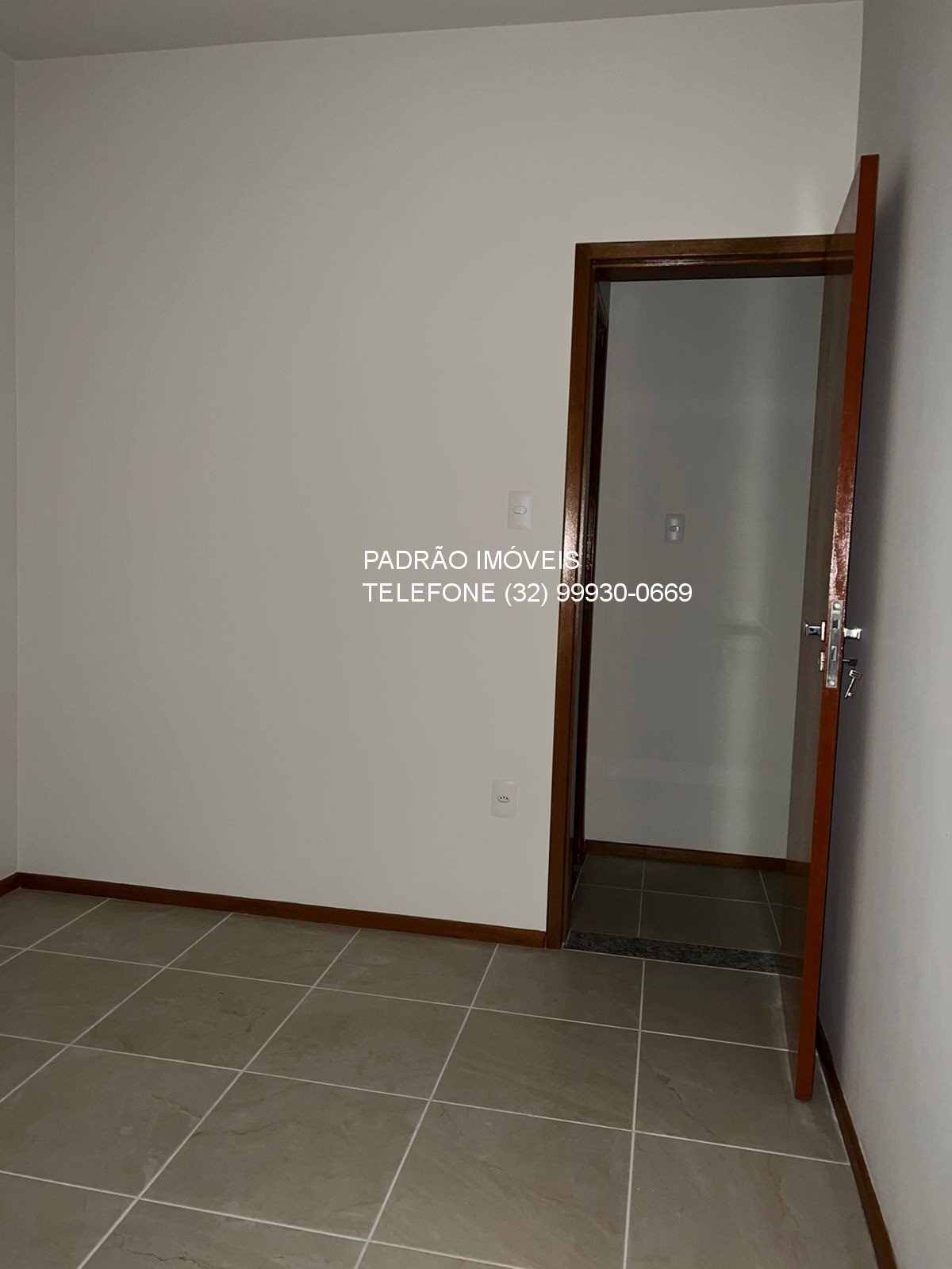 Apartamento à venda com 2 quartos, 70m² - Foto 13