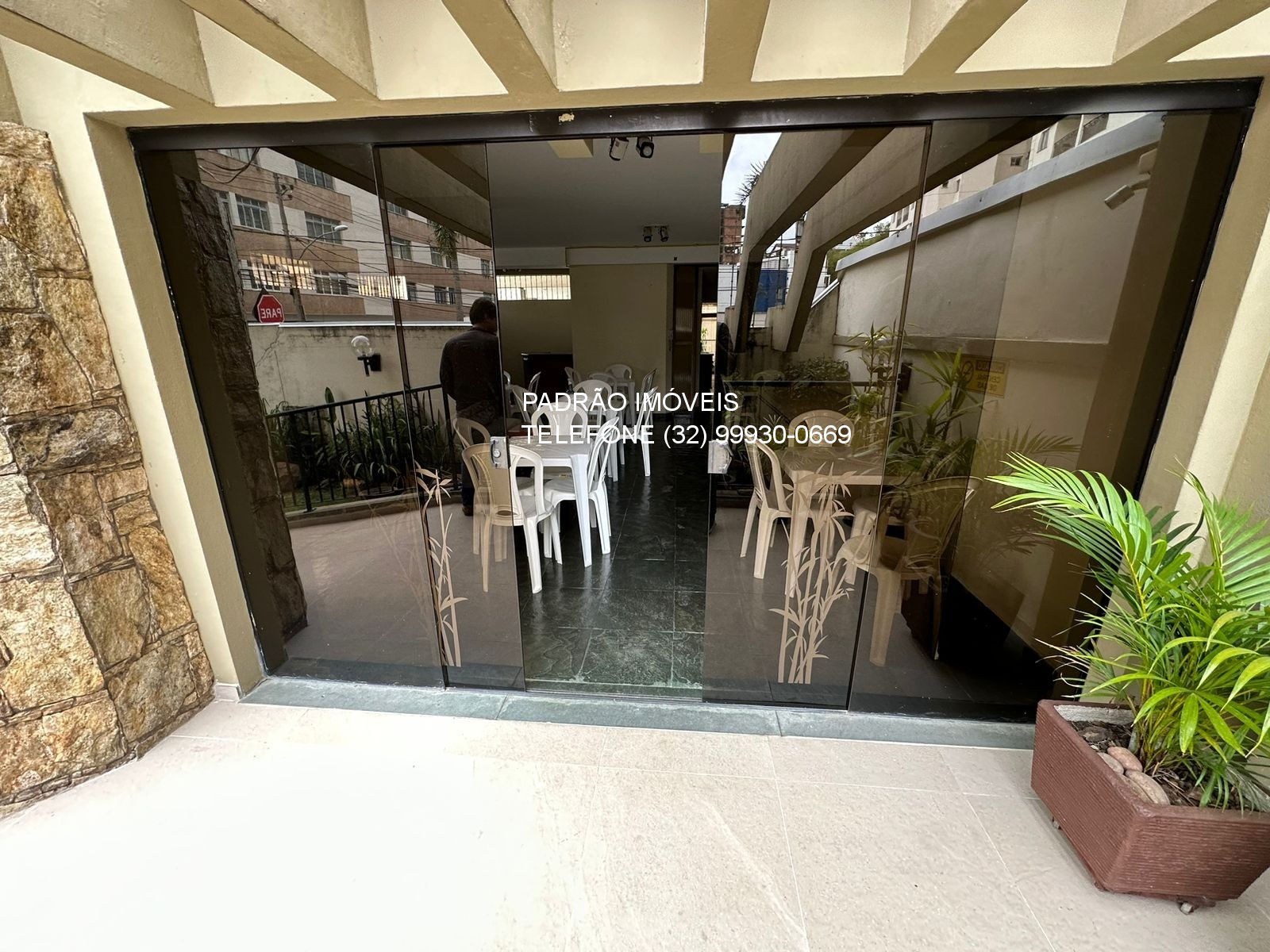 Apartamento à venda com 3 quartos, 130m² - Foto 3