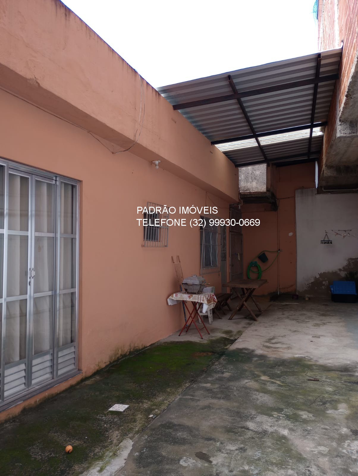 Casa à venda com 3 quartos, 71m² - Foto 2