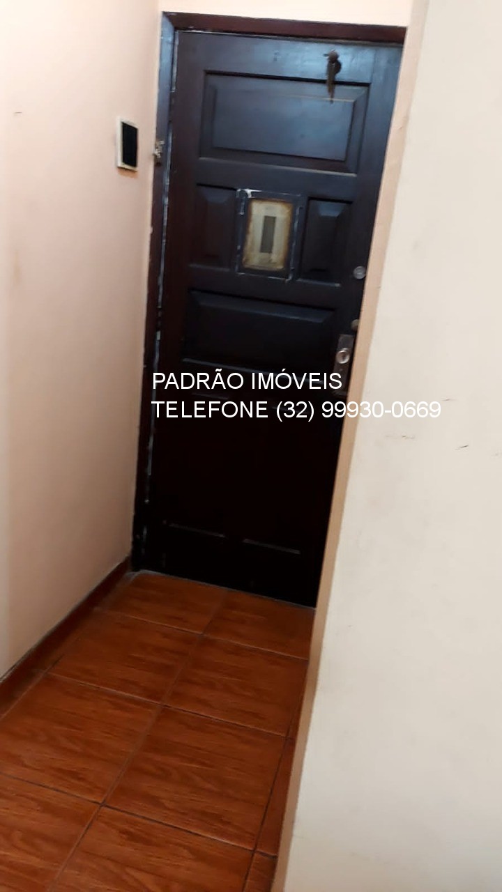 Apartamento à venda com 2 quartos, 70m² - Foto 2