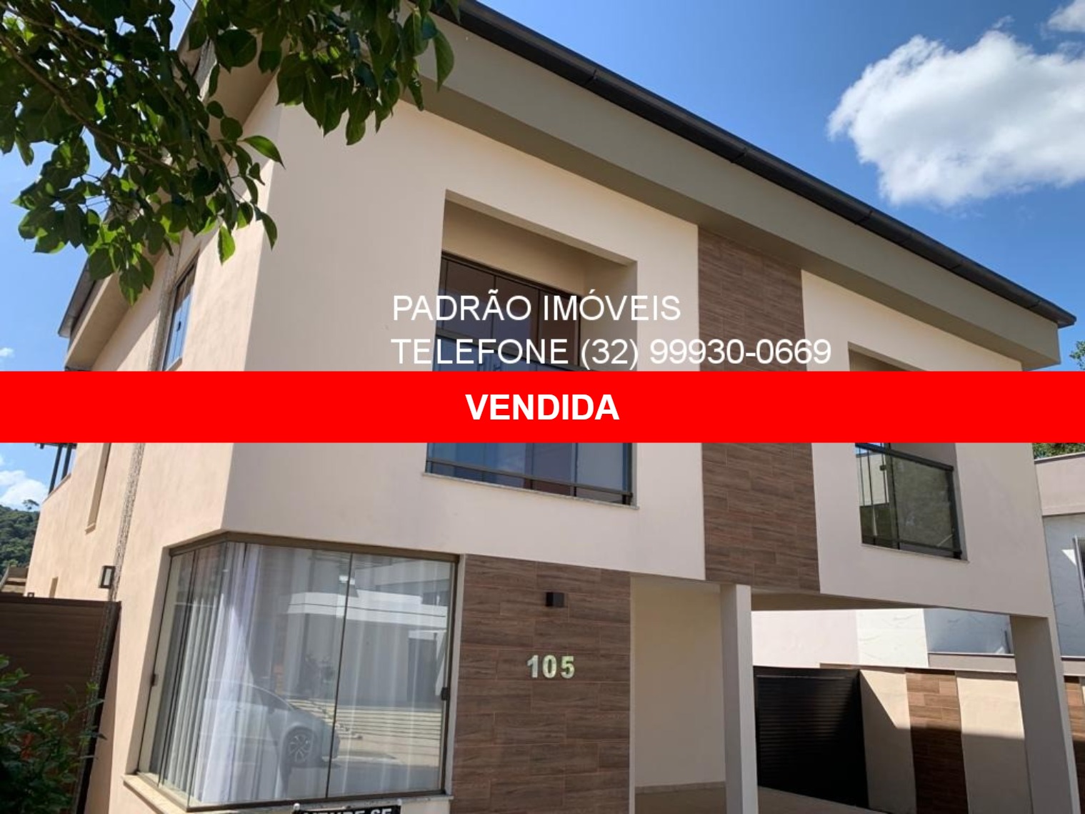 Casa à venda com 3 quartos, 301m² - Foto 1