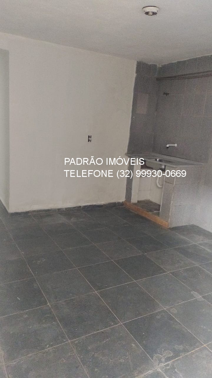 Casa para alugar com 2 quartos, 100m² - Foto 2