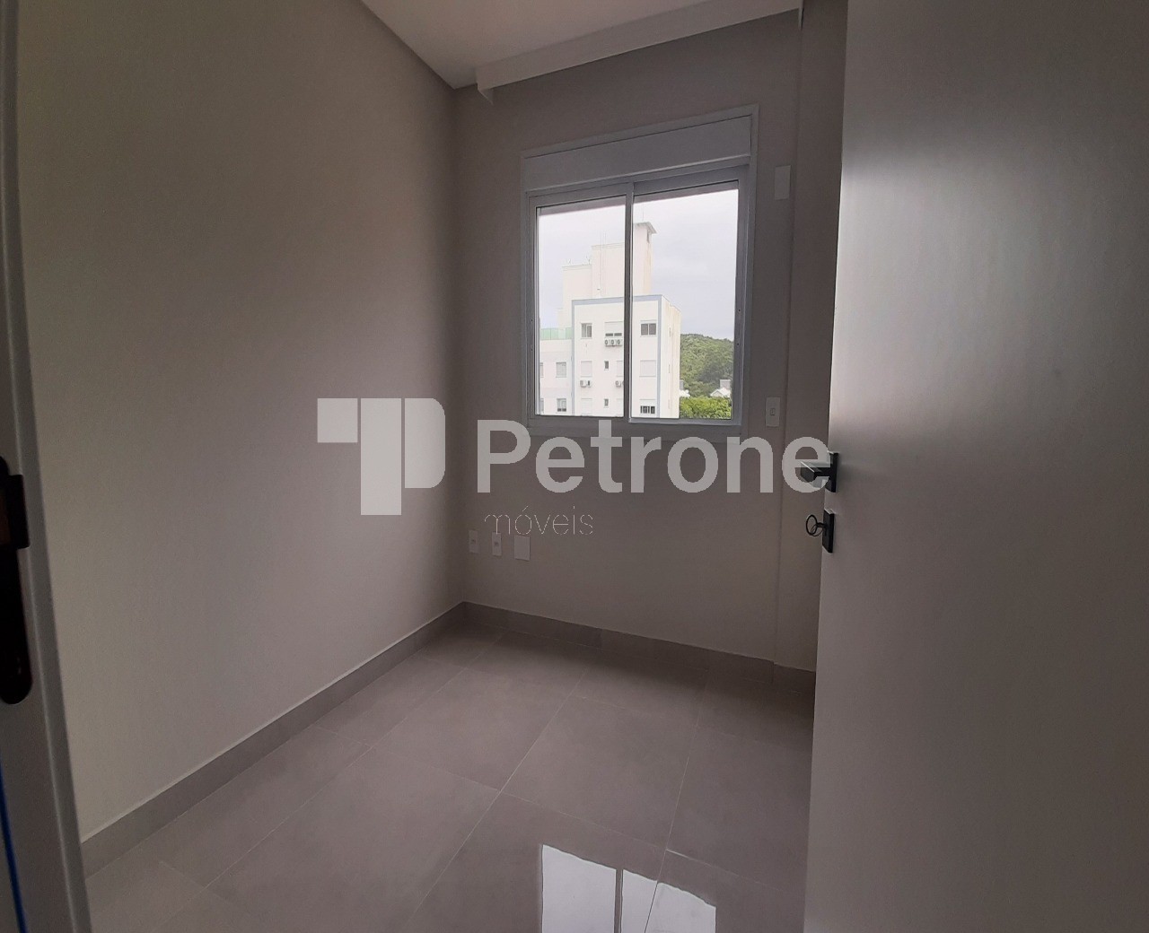 Apartamento à venda com 3 quartos, 90m² - Foto 16