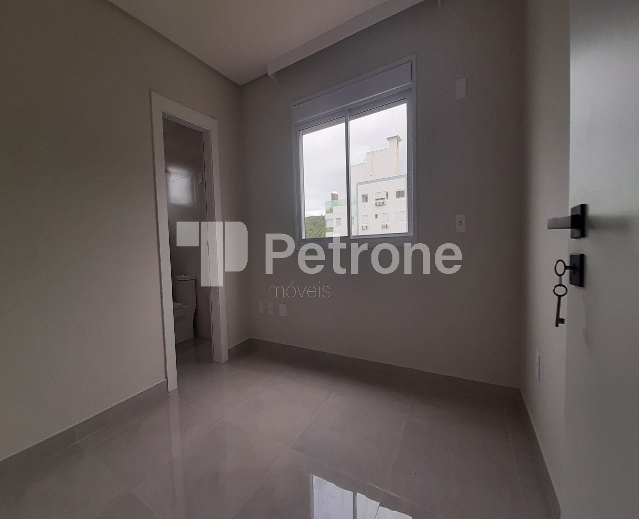 Apartamento à venda com 3 quartos, 90m² - Foto 8