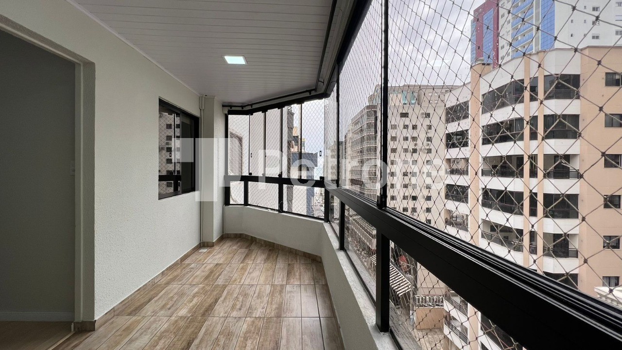 Apartamento à venda com 3 quartos, 138m² - Foto 8