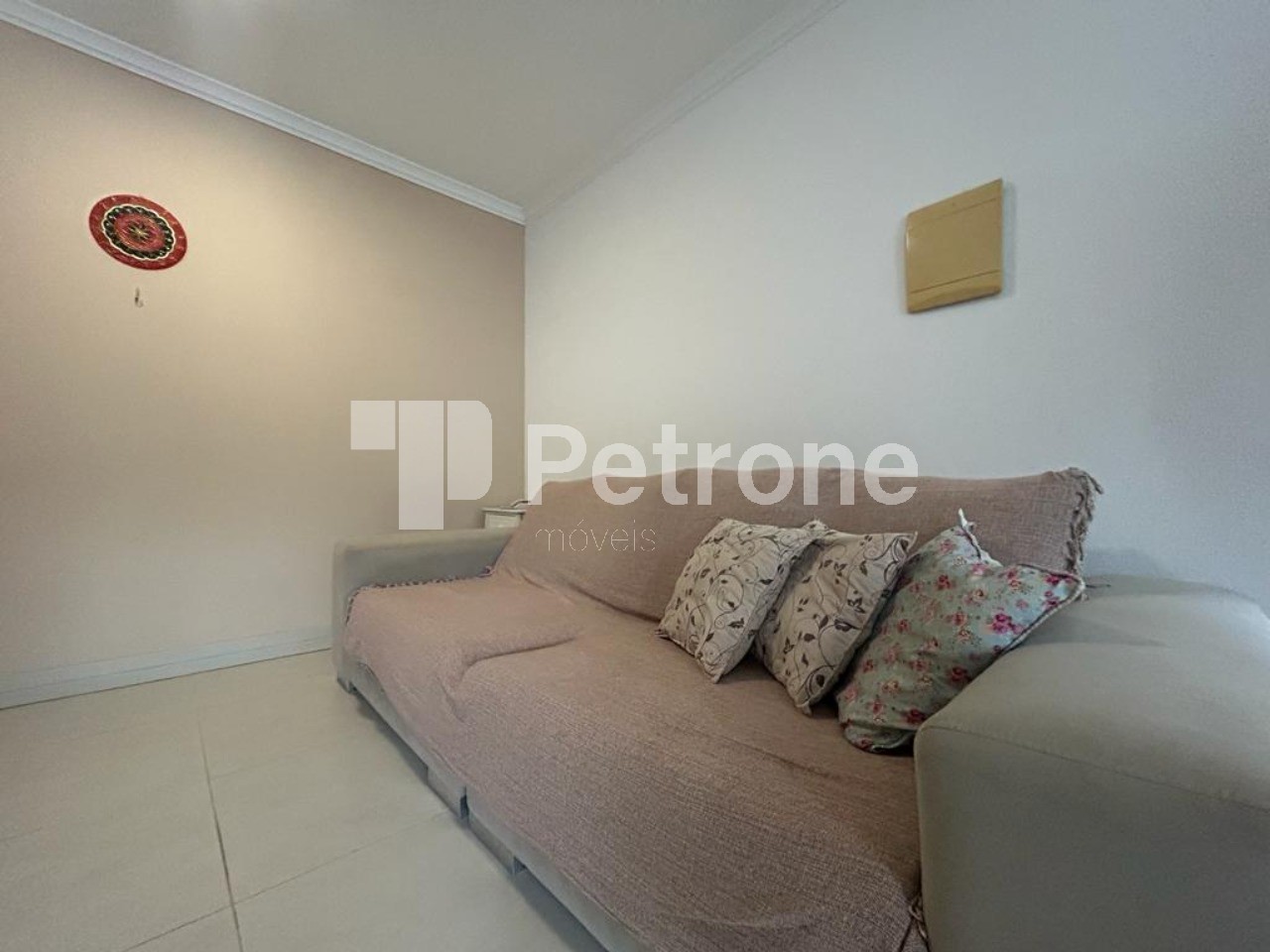 Apartamento à venda com 2 quartos, 78m² - Foto 3