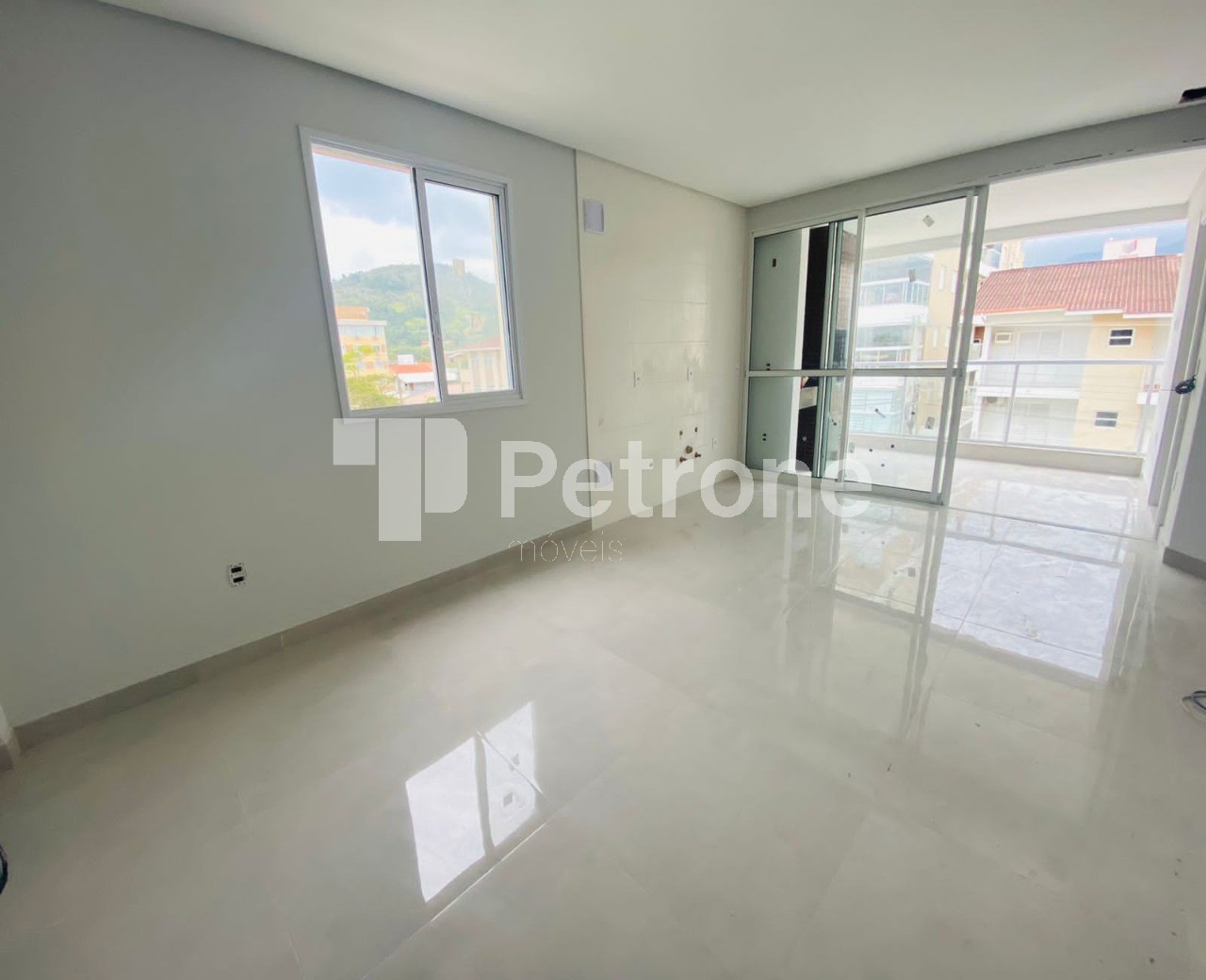 Apartamento à venda com 3 quartos, 90m² - Foto 5