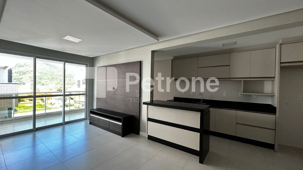 Apartamento à venda com 2 quartos, 79m² - Foto 6