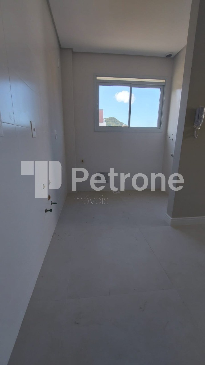 Apartamento à venda com 3 quartos, 75m² - Foto 9