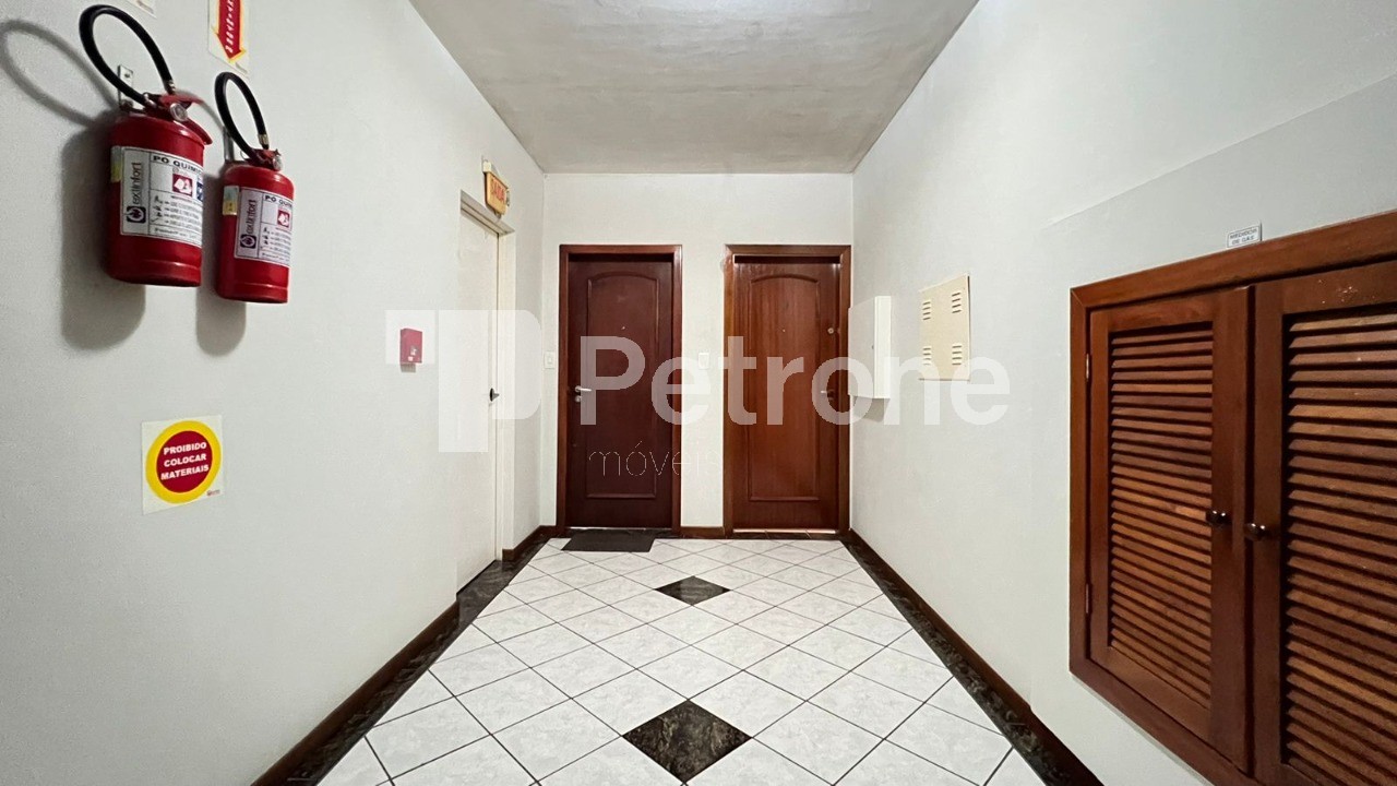 Apartamento à venda com 3 quartos, 138m² - Foto 4