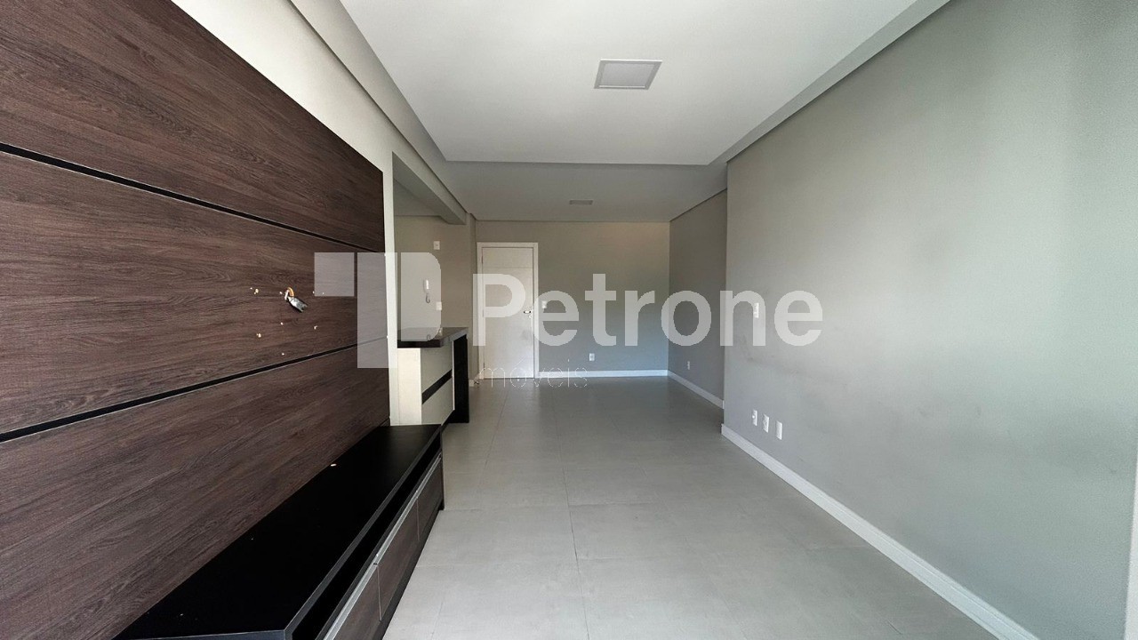 Apartamento à venda com 2 quartos, 79m² - Foto 8