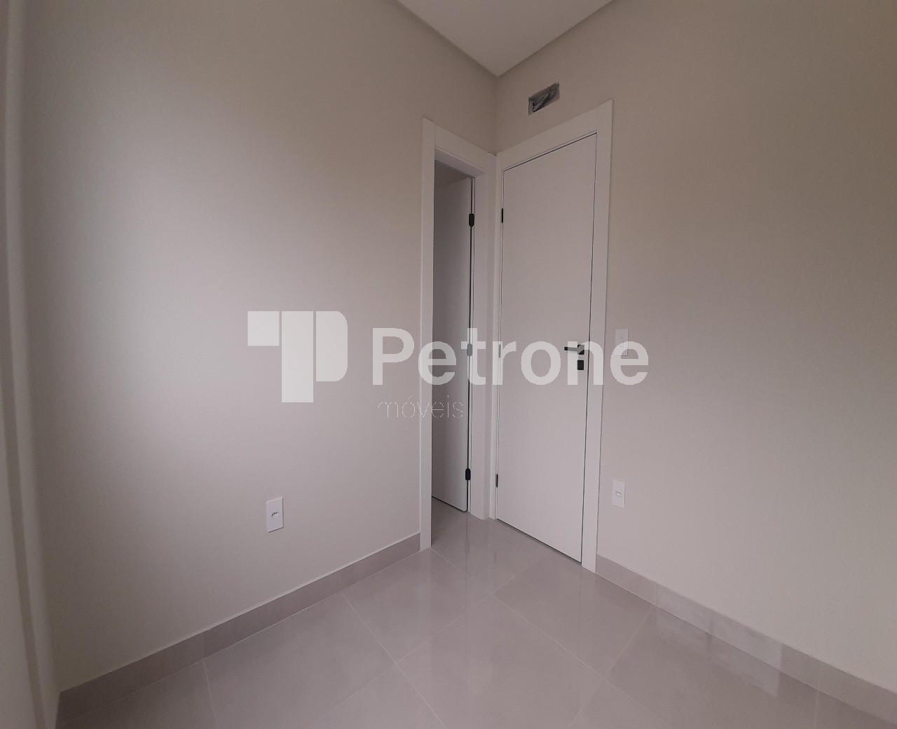 Apartamento à venda com 3 quartos, 90m² - Foto 18