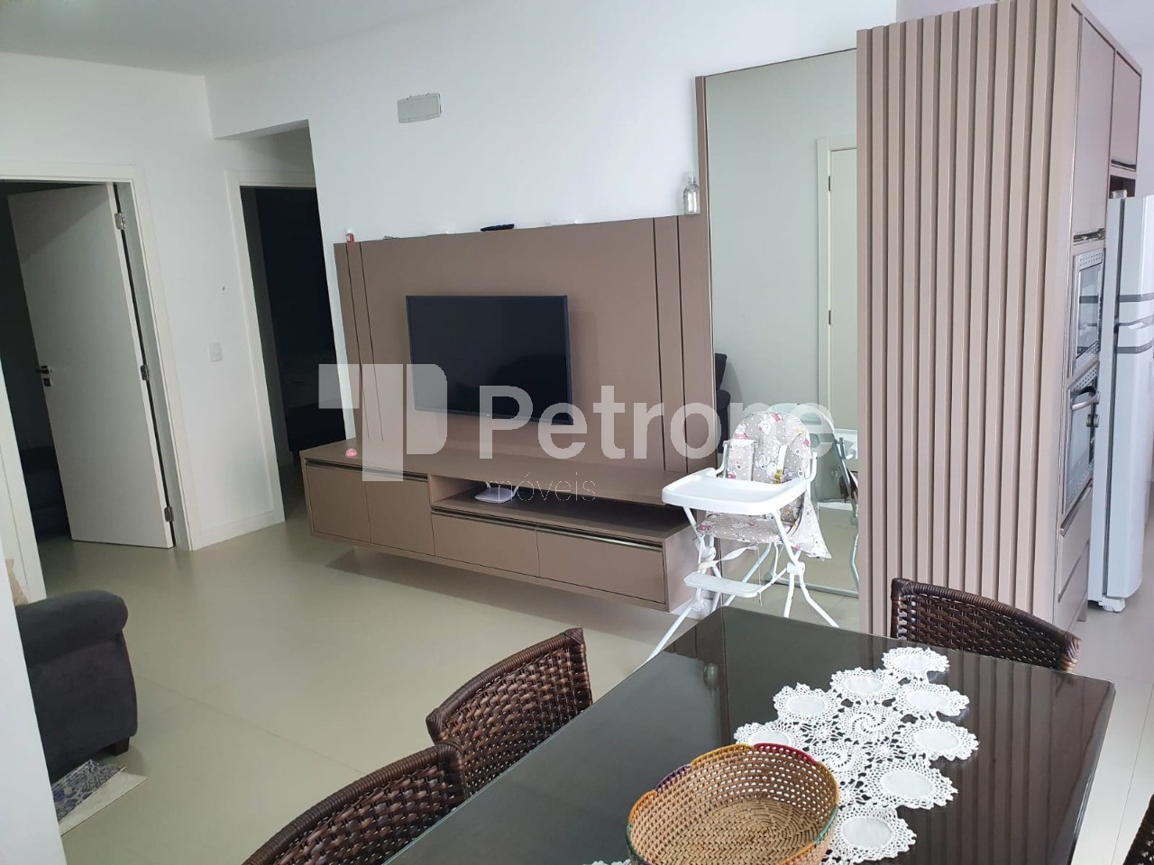 Apartamento à venda com 3 quartos, 76m² - Foto 5