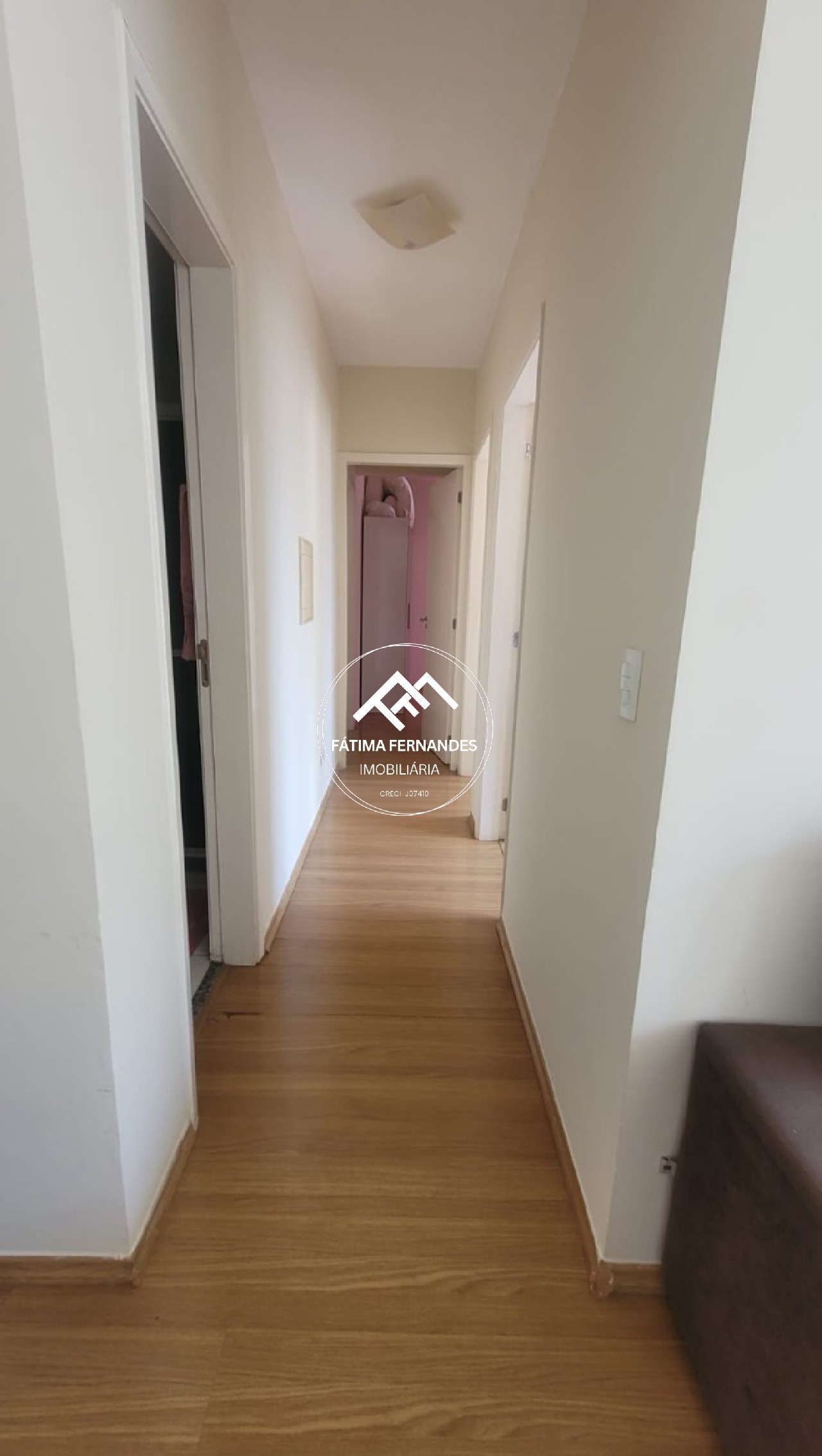 Apartamento à venda com 3 quartos, 104m² - Foto 2