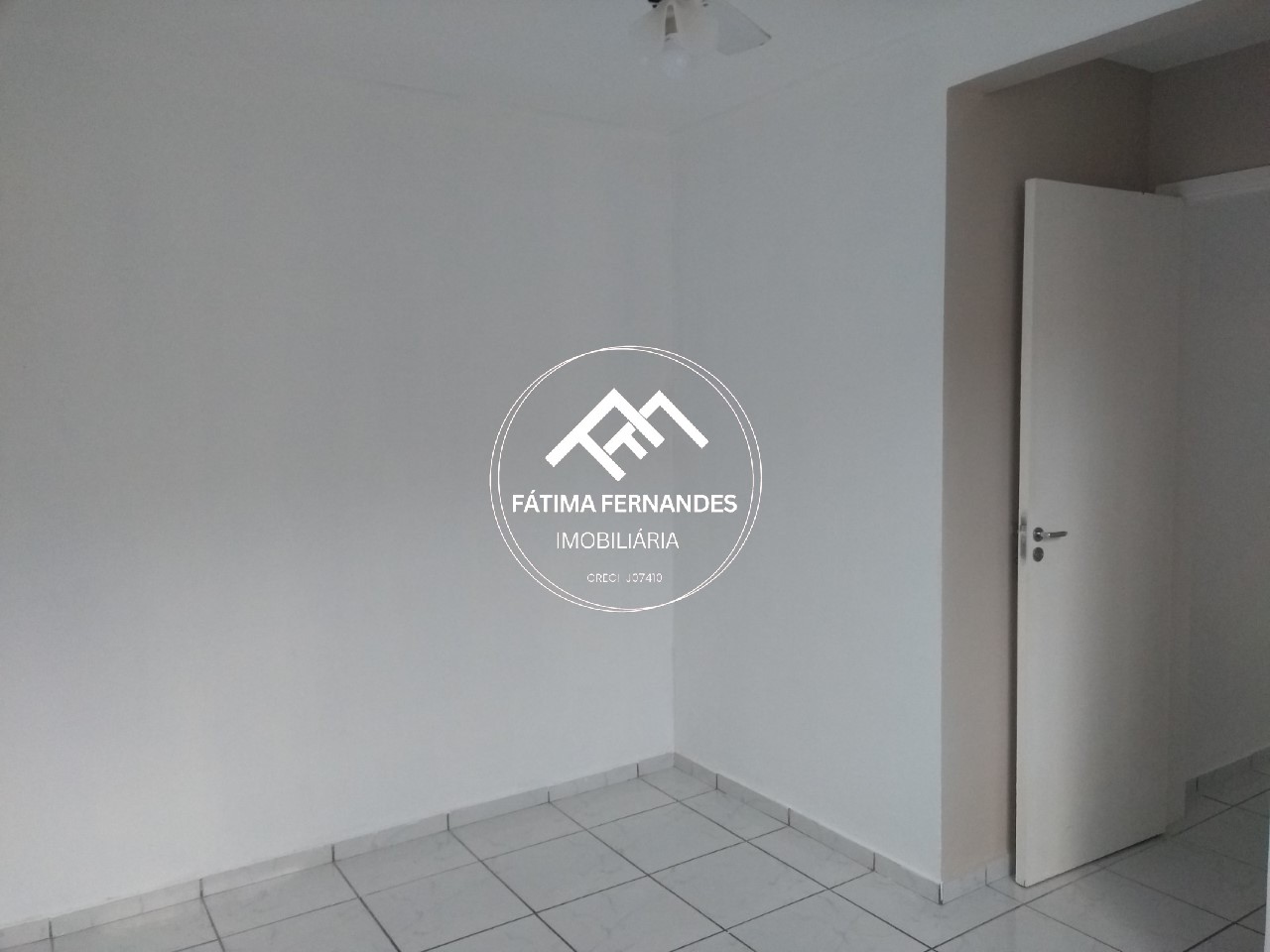 Apartamento à venda com 2 quartos, 46m² - Foto 4