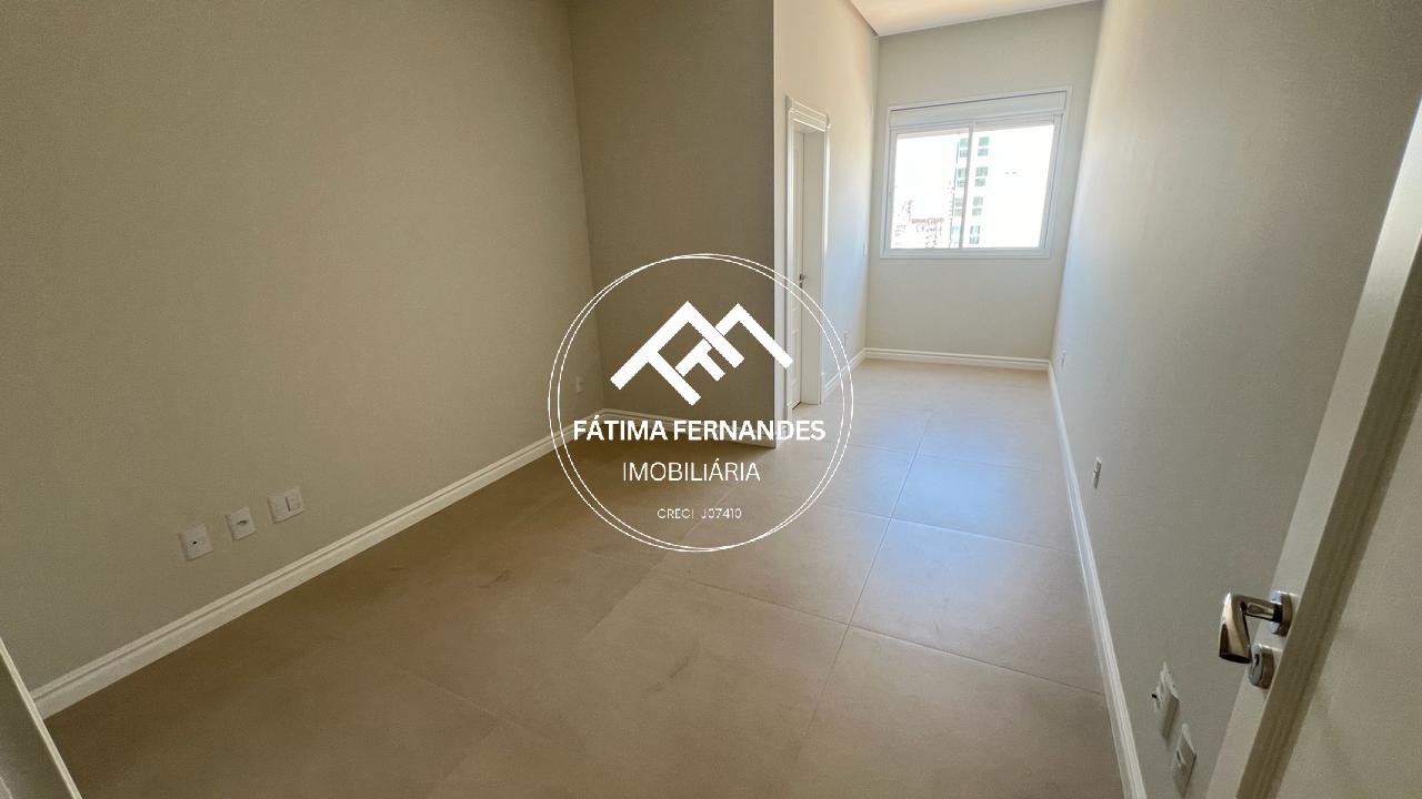 Apartamento à venda com 4 quartos, 190m² - Foto 9