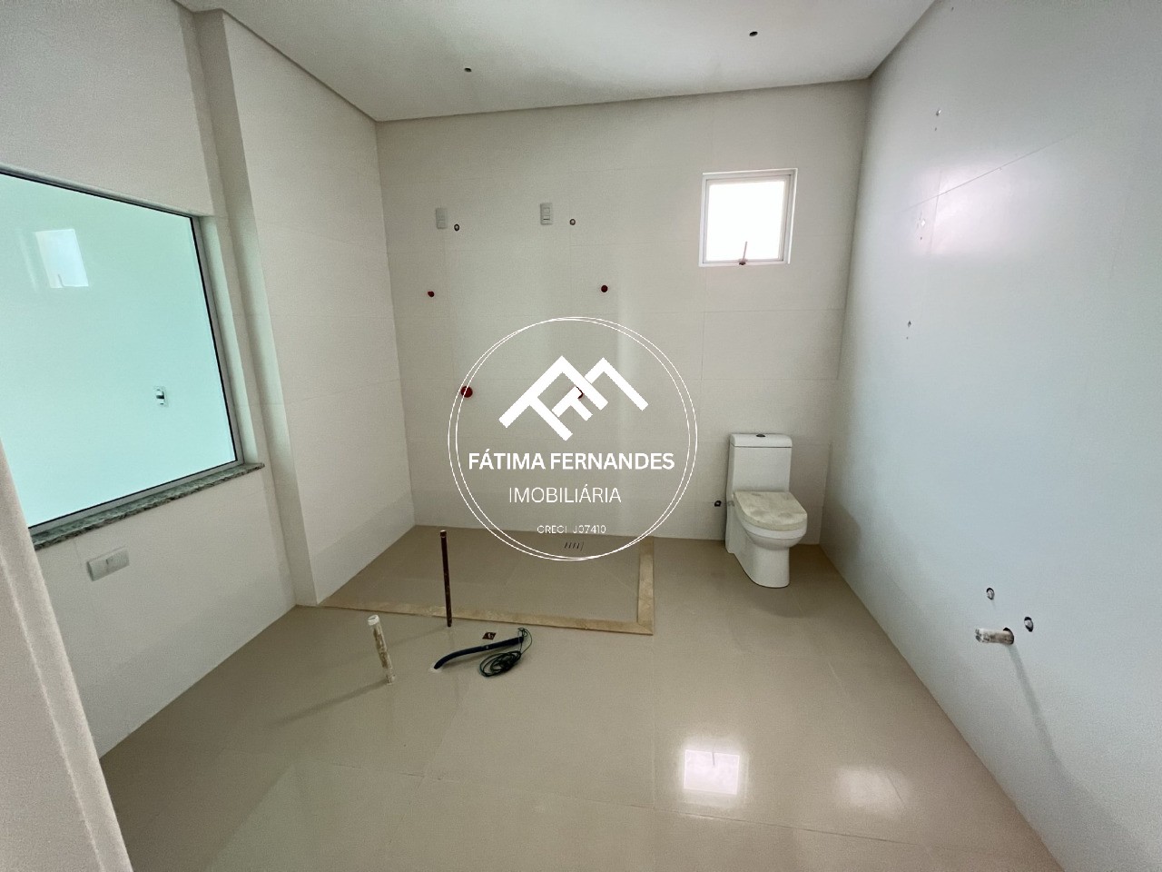 Apartamento à venda com 4 quartos, 240m² - Foto 3