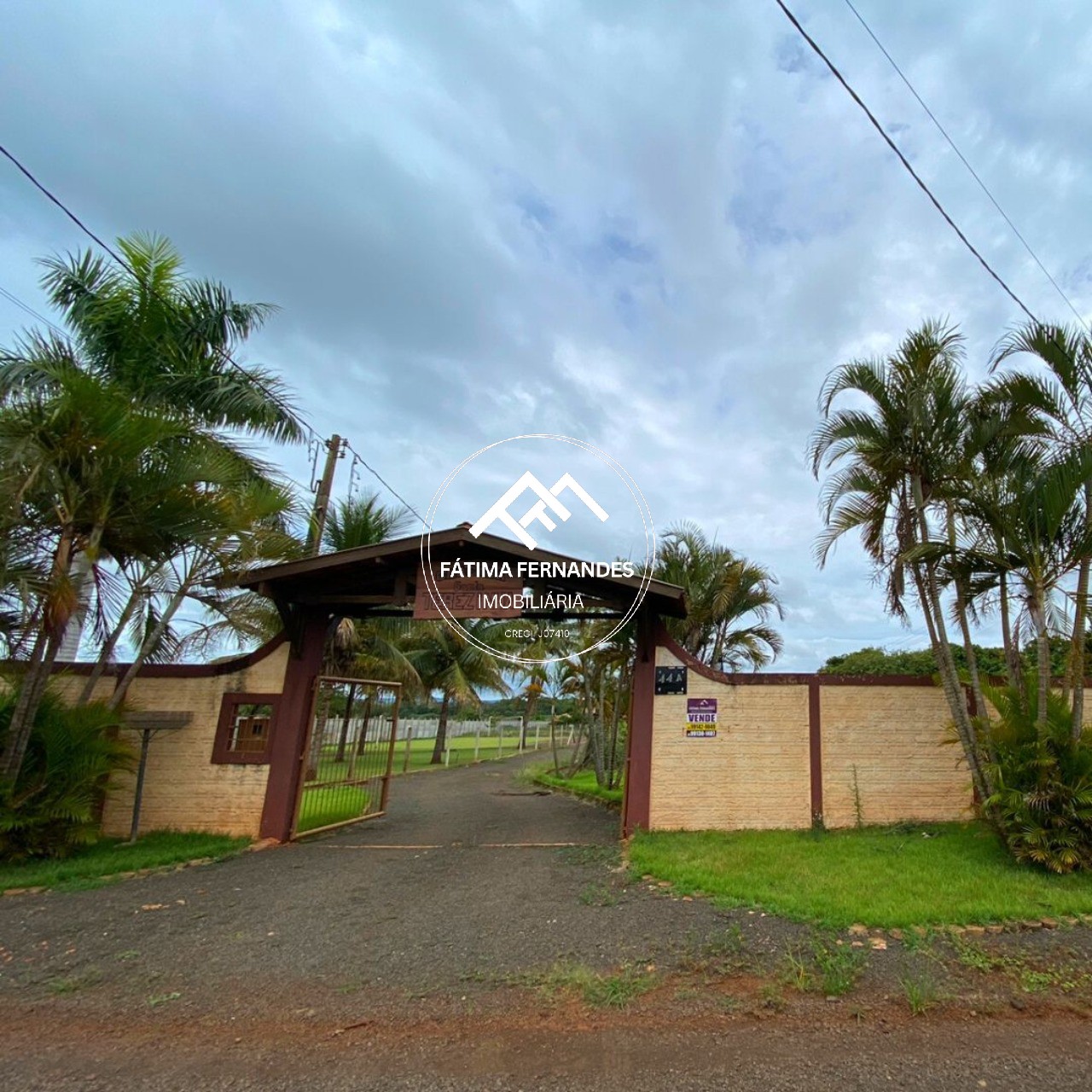 Chácara à venda com 2 quartos, 2500m² - Foto 2