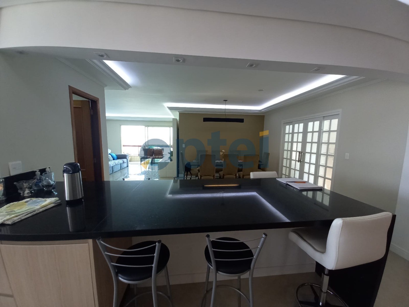 Apartamento à venda com 4 quartos, 180m² - Foto 17