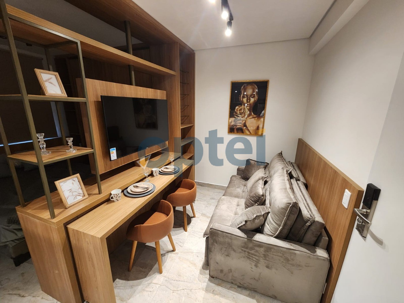 Loft de Luxo no Centro de São Bernardo: 1 quarto, 1 suíte, 1 sala, 1 banheiro, 1 vaga de garagem, 25m². Alugue já!