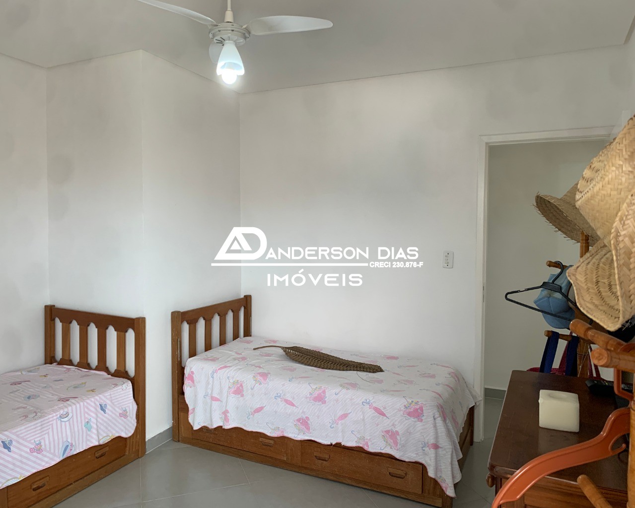 Casa à venda com 3 quartos, 180m² - Foto 4