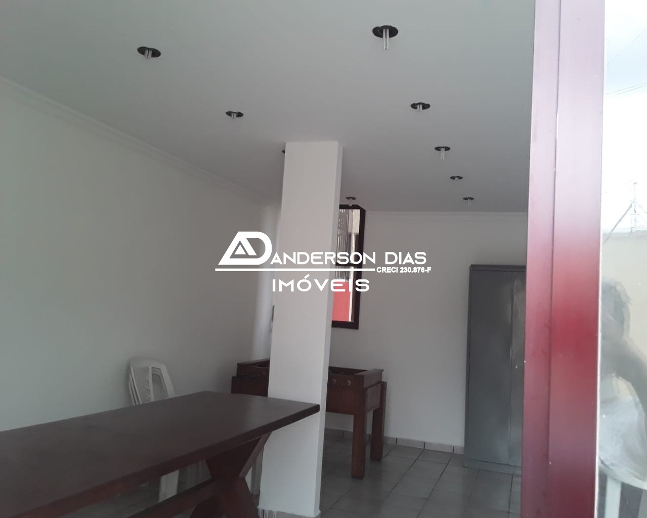 Apartamento à venda com 2 quartos, 70m² - Foto 3