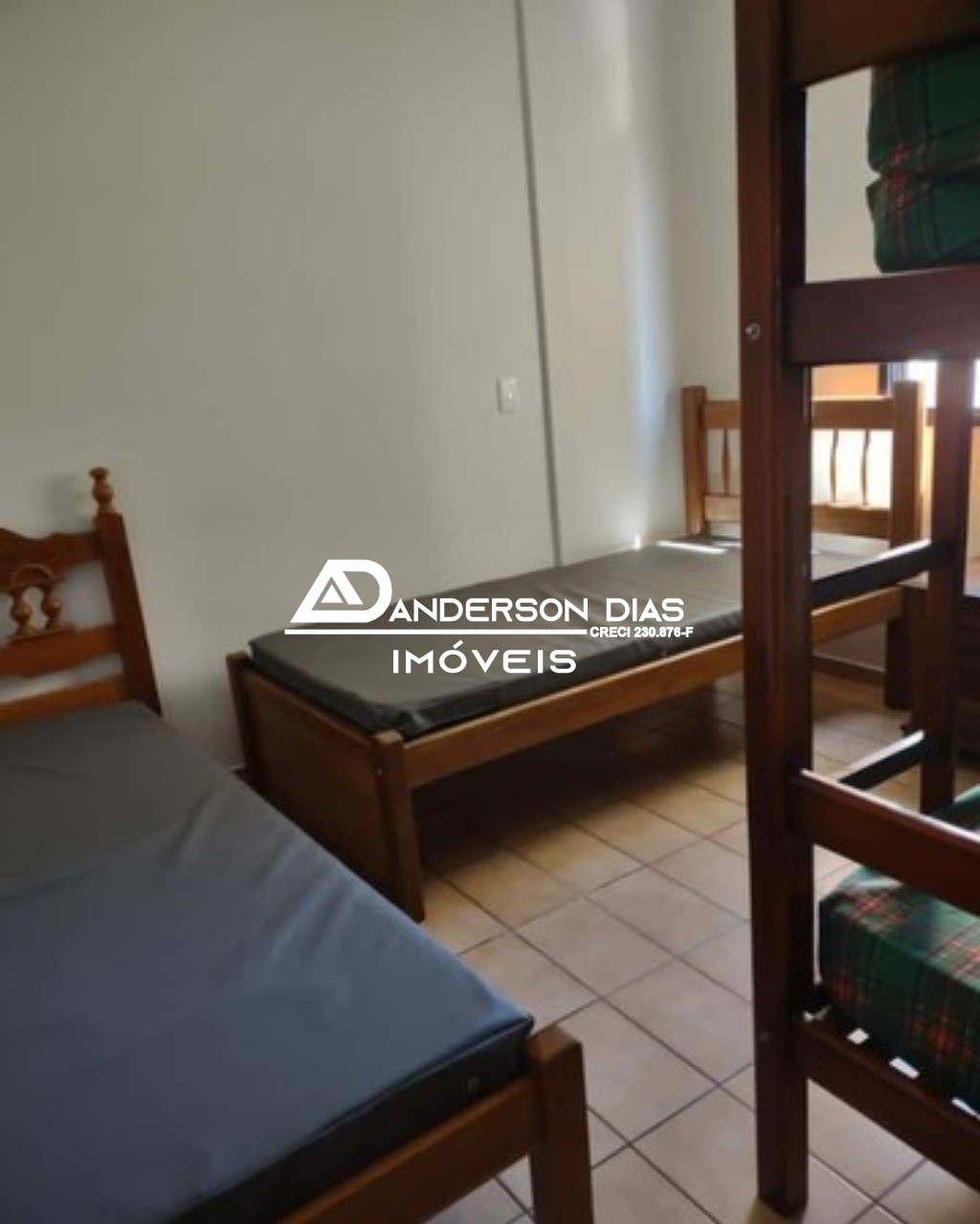 Apartamento à venda com 2 quartos, 75m² - Foto 2