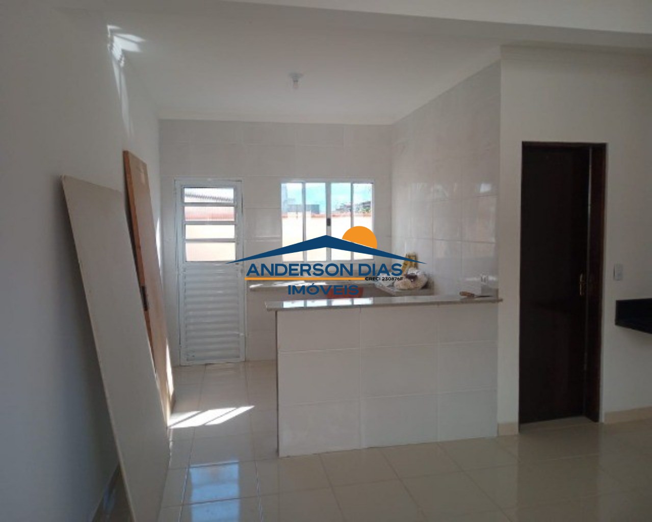 Casa à venda com 2 quartos, 56m² - Foto 6