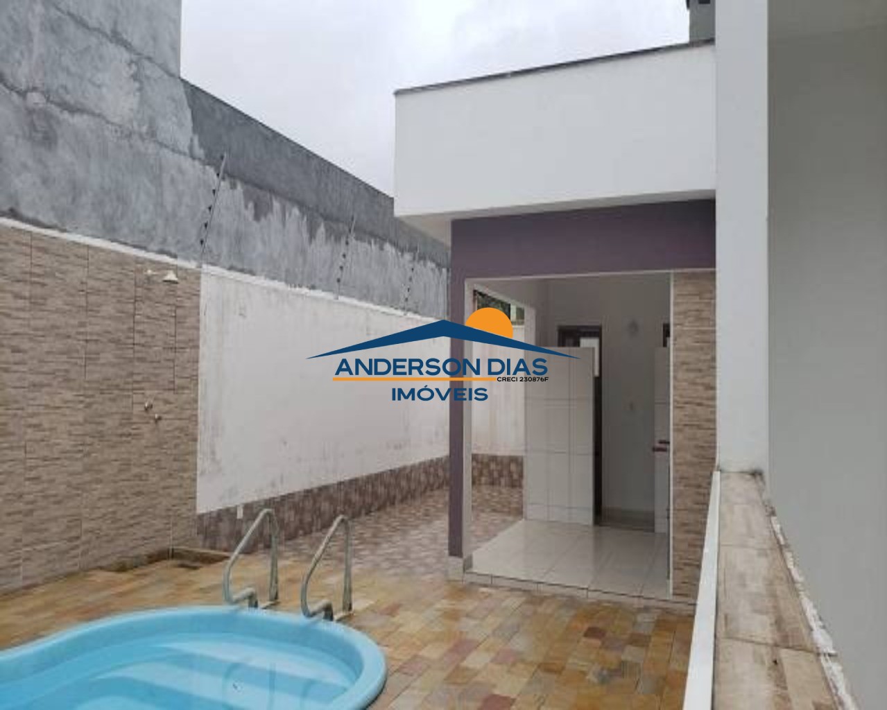 Casa à venda com 2 quartos, 112m² - Foto 1