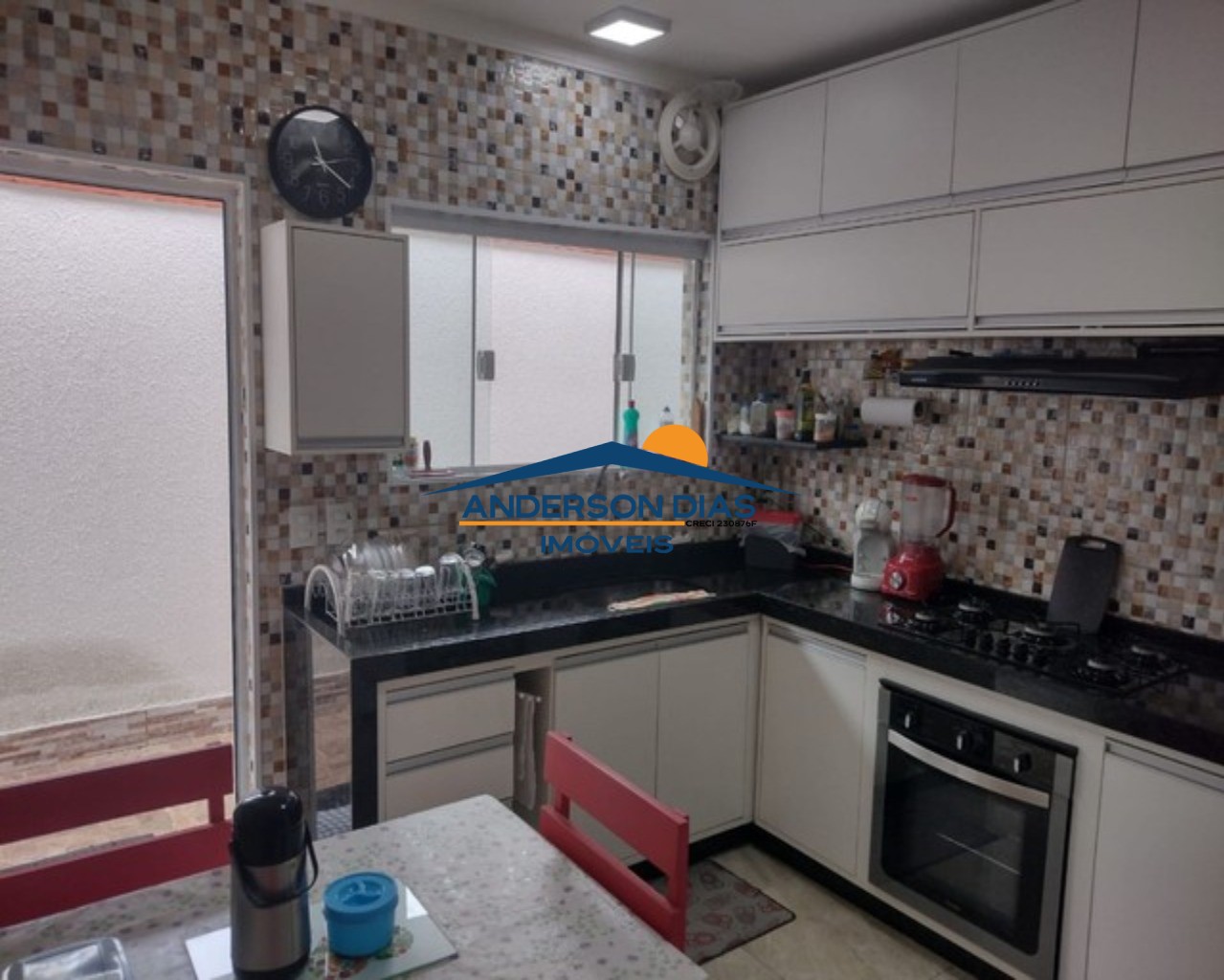 Casa à venda com 3 quartos, 140m² - Foto 4