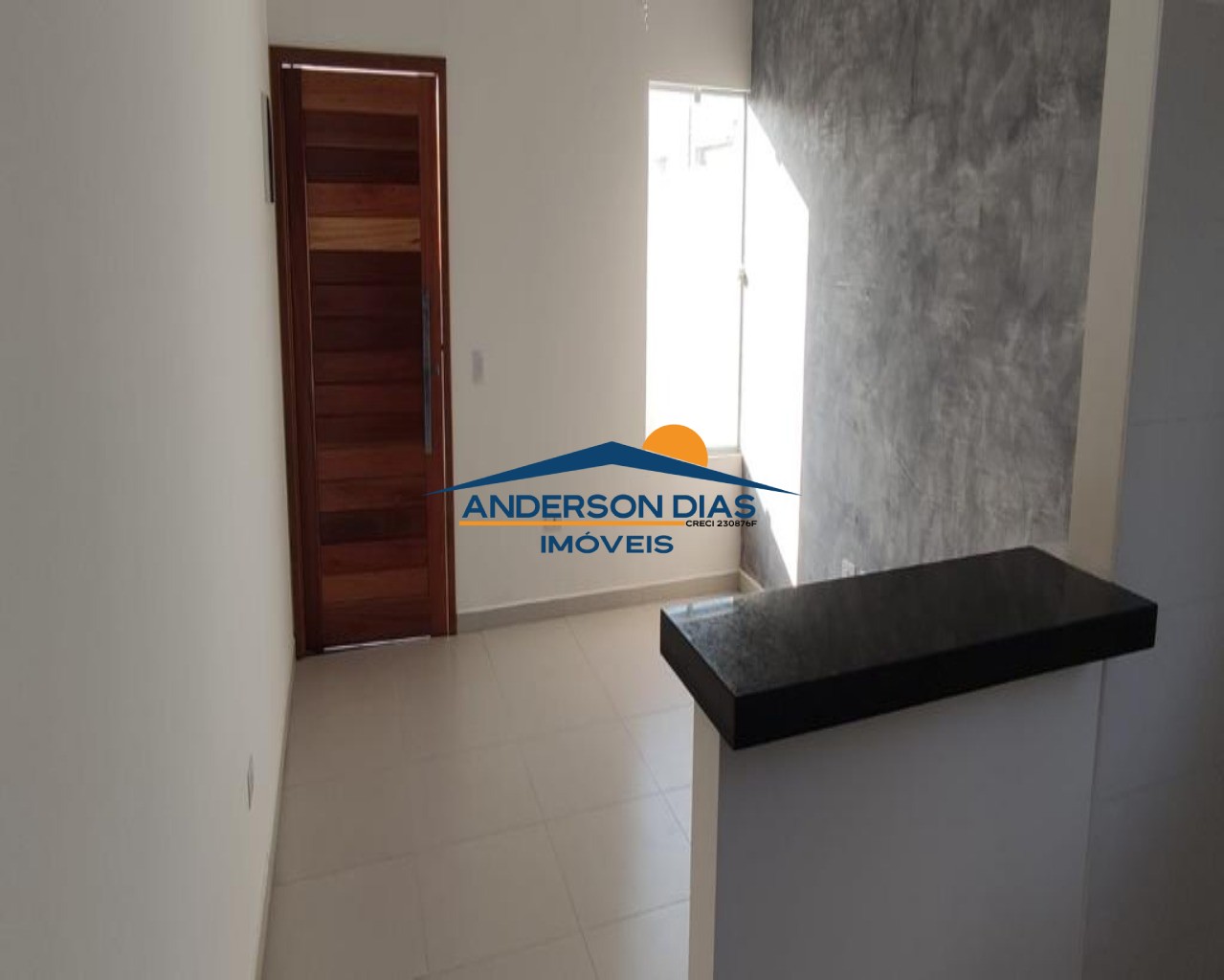 Casa à venda com 2 quartos, 60m² - Foto 2