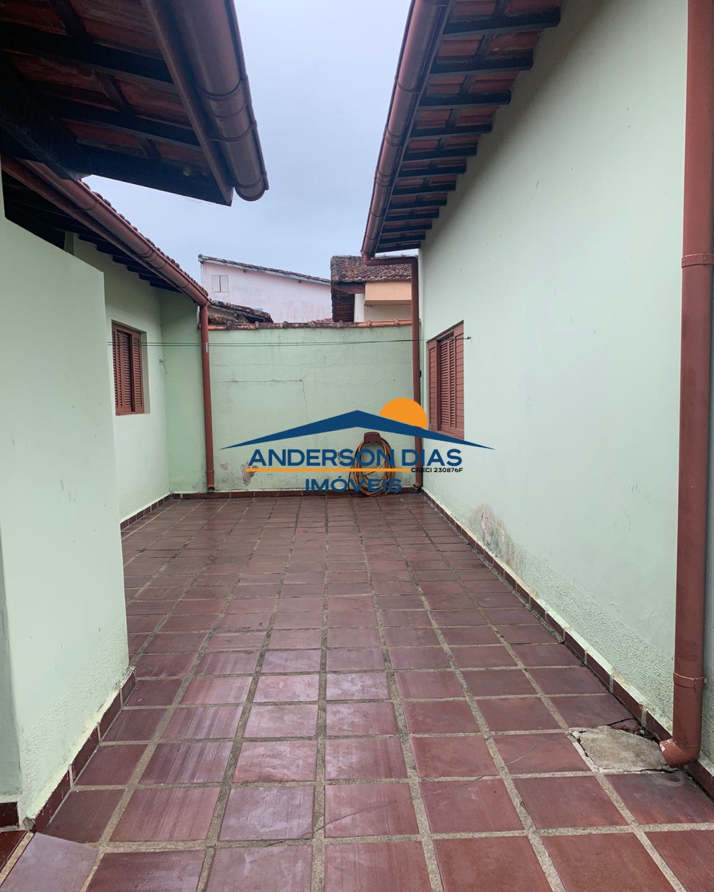 Casa à venda com 3 quartos, 250m² - Foto 5