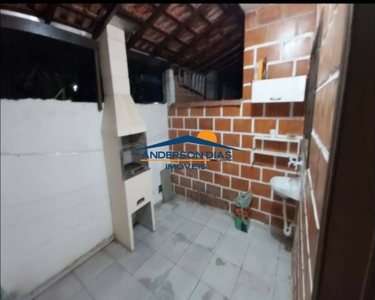 Casa à venda com 2 quartos, 98m² - Foto 4