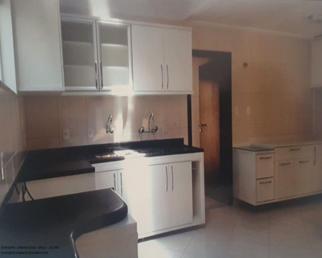 Casa à venda com 4 quartos, 250m² - Foto 24