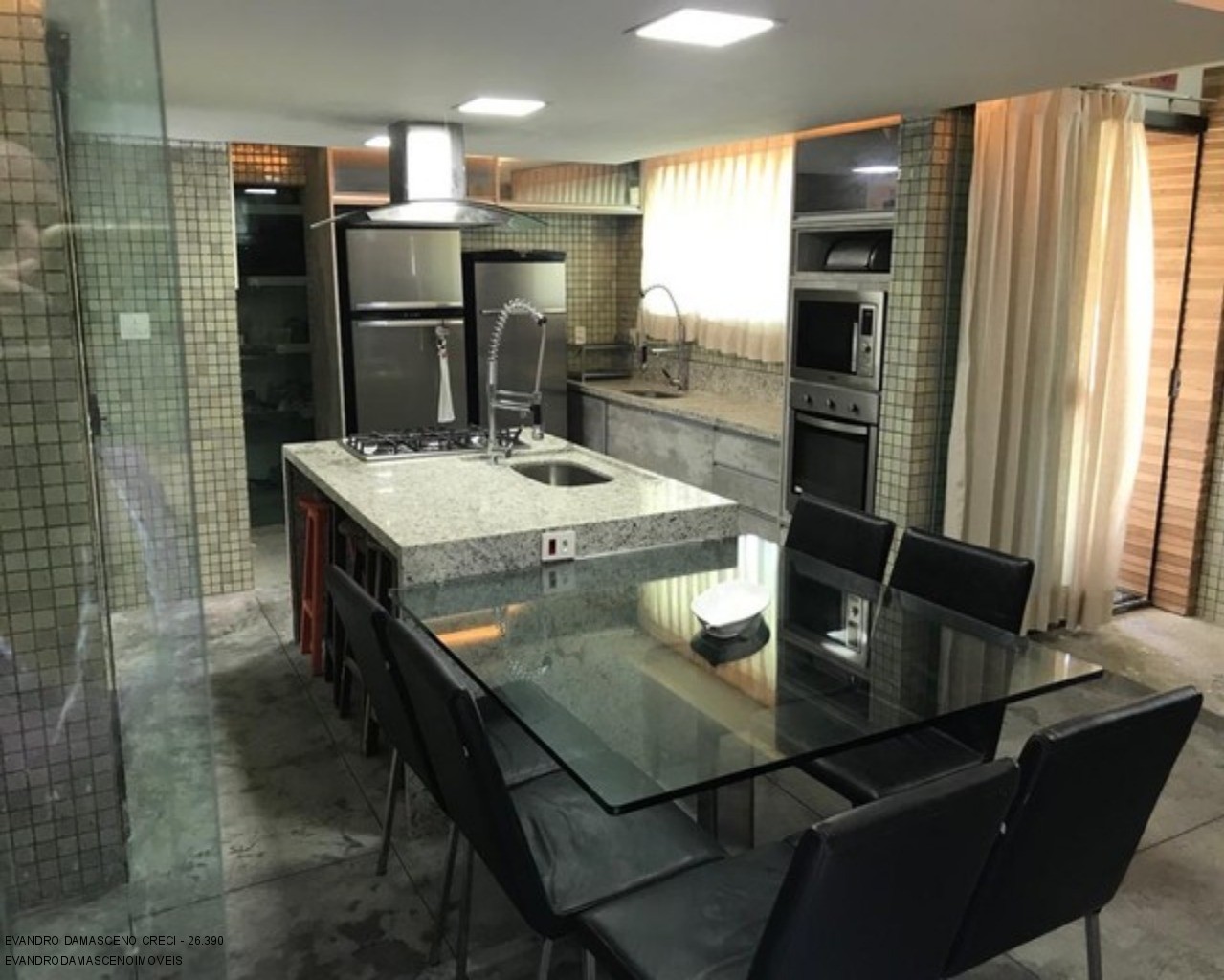 Casa à venda com 4 quartos, 600m² - Foto 13