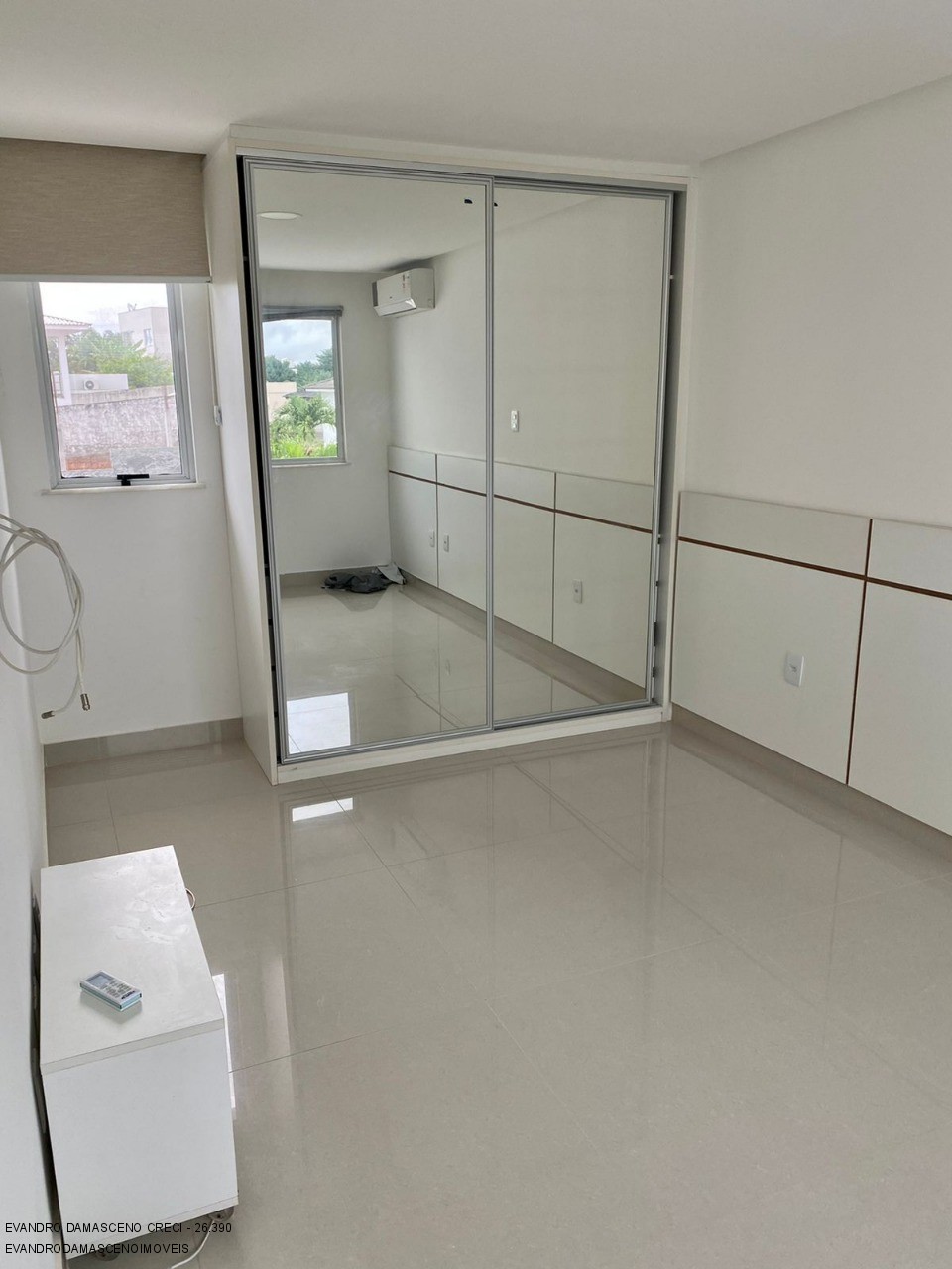 Casa à venda com 4 quartos, 350m² - Foto 10